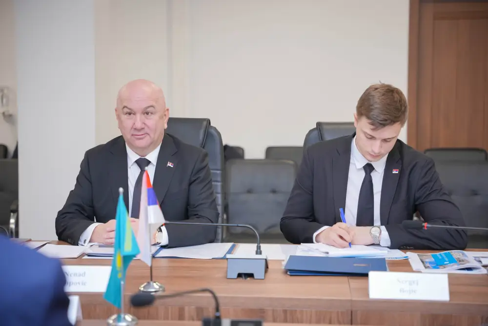 Состоялась встреча министров Казахстана и Сербии по вопросам научно-технологического сотрудничества (3)
