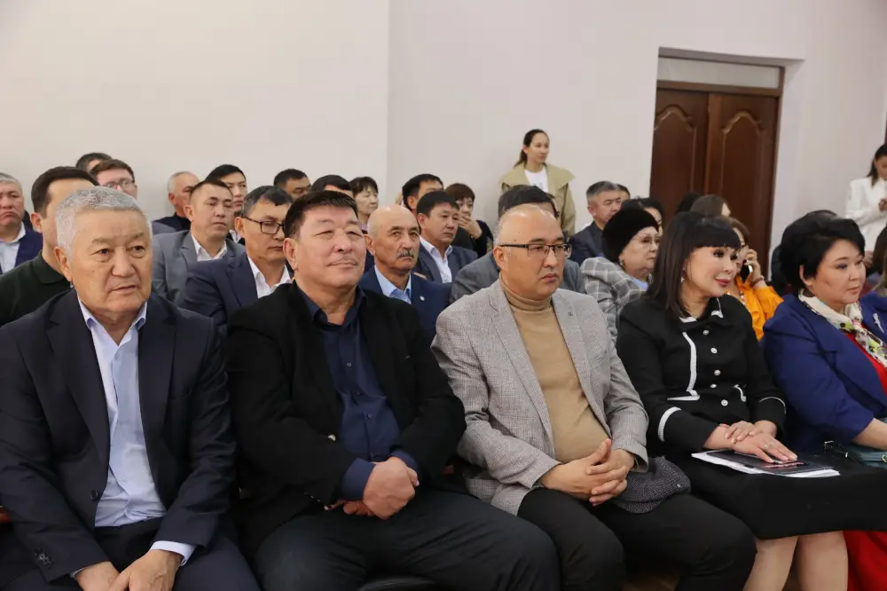 Ербол Карашукеев провёл встречу с председателем президиума «Атамекен» и предпринимателями (4)