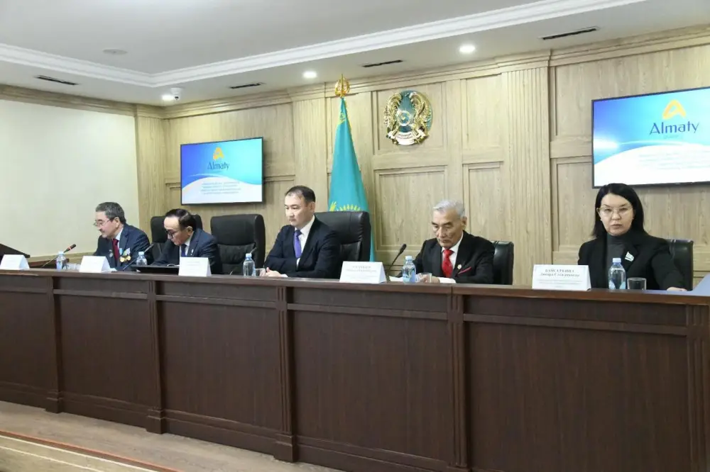 В Совете ветеранов столичного района Алматы отчитались о работе за пять лет (8)