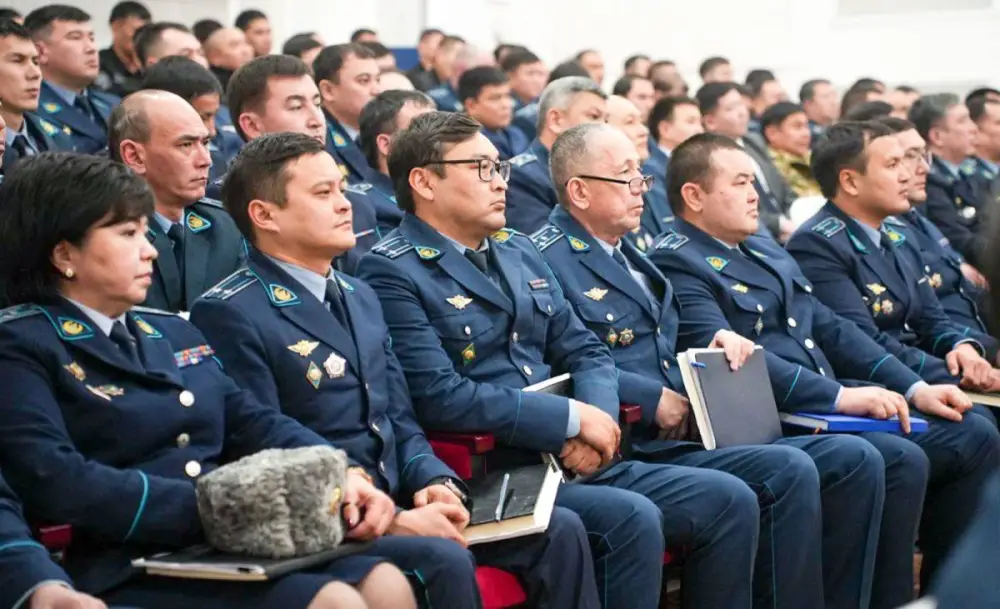 "Никаких оправданий": Министр внутренних дел жестко прошелся по полиции Шымкента (3)