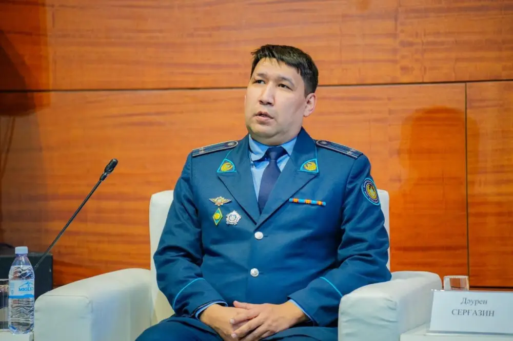 «Закон и порядок»: в Астане прошла профилактическая акция для студентов (8)