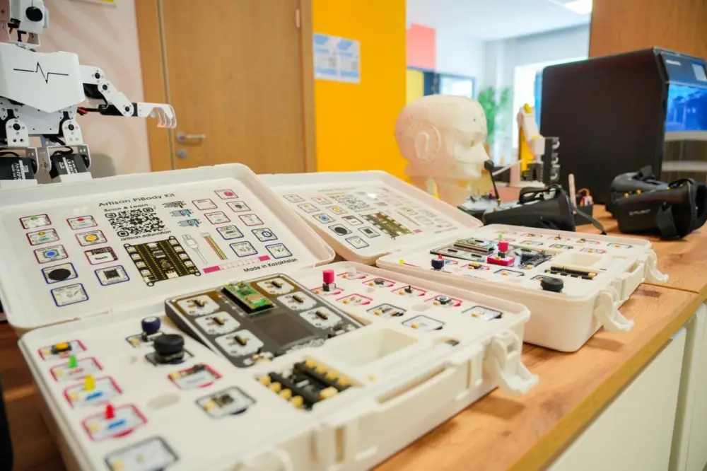 «AI ROBOTICS | FIRST CAMP»: в Астане прошел республиканский форум, посвященный ИИ и робототехнике (7)