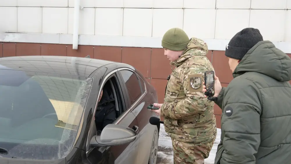 В Кокшетау напомнили водителям: почему важно уступать дорогу спецтранспорту (2)