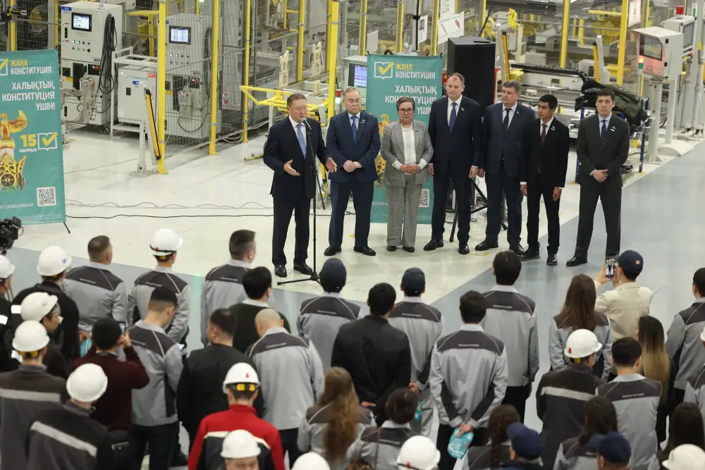 Коллектив завода Kia Qazaqstan поддерживают проект Новой Конституции (10)