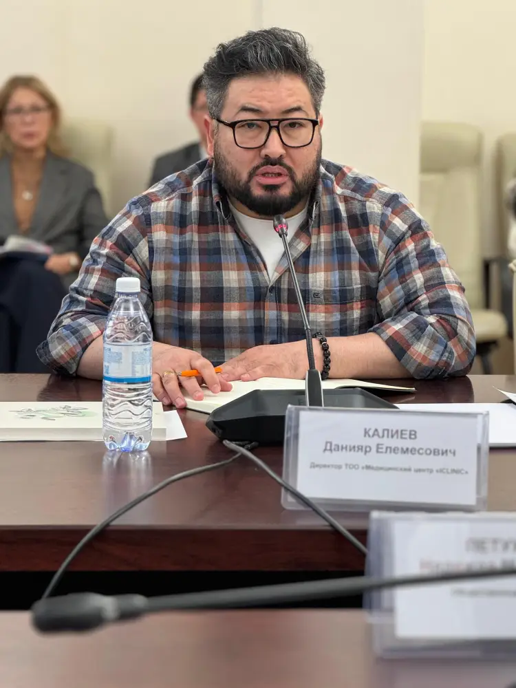 В МИНЗДРАВЕ ОБСУДИЛИ ПРОЕКТ КОНСТИТУЦИОННЫХ ИЗМЕНЕНИЙ В ЧАСТИ ПРАВА НА МЕДИЦИНСКУЮ ПОМОЩЬ (5)