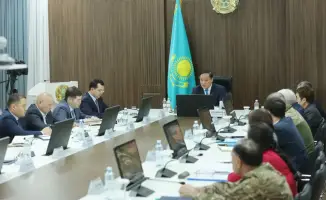 Обсуждение зимнего содержания дорог и безопасности жителей на заседании оперативного штаба в Жамбылской области