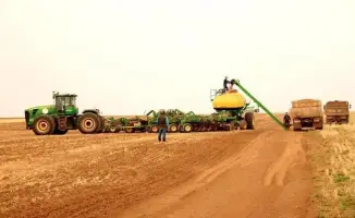 Аграрии Карагандинской области активно готовятся к весенней посевной, собирая семена и подготавливая технику