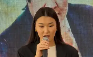 Литературно-музыкальный вечер в честь 95-летия Мукагали Макатаева: стихи, видео и песни