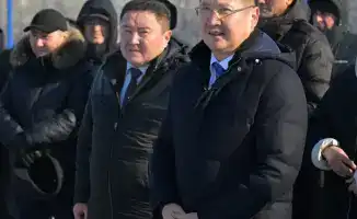 Аким области Асаин Байханов открыл плавательный бассейн в Успенском районе и призвал к участию в референдуме