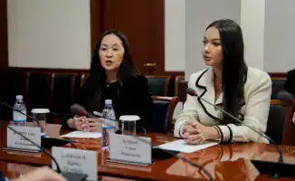 Обсуждение развития туристической отрасли Казахстана: министр Ербол Мырзабосынов встретился с вице-президентом Air Astana Жанной Шаяхметовой