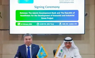 Казахстан и Исламский банк развития подписали соглашение на $1,3 млрд для инфраструктуры СЭЗ и ИЗ