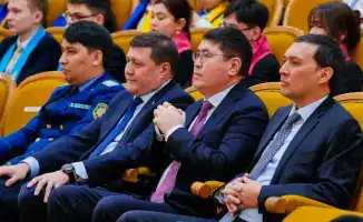 «Свет в конце тоннеля»: спектакль о вреде наркотиков освещает правовые пути для молодежи