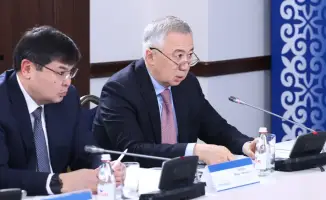 Олжас Бектенов объявляет о поддержке Конституционной реформы для создания доверия между государством и бизнесом