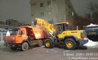 В Астане продолжаются обильные осадки: спасатели предупреждают о гололеде и сильных снегопадах