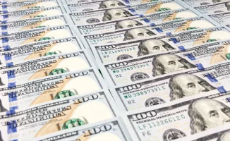 Доллар продолжает падать на торгах в Казахстане 10 февраля