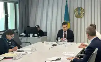 Министр труда А. Ертаев провёл приём граждан для решения социальных вопросов