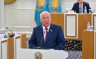 Депутат Мурат Абенов предложил изменить Конституцию для гибкости политической системы Казахстана