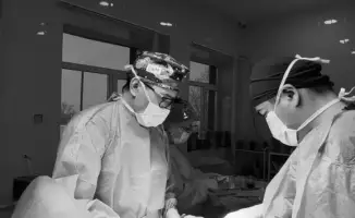 Спасение мужчины, попавшего под трактор, подчеркивает важность телемедицины и квалификации врачей в экстренных ситуациях