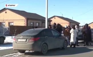 Состояние новых домов в Атырау вызывает тревогу: жильцы сталкиваются с разрушениями и серьезными проблемами