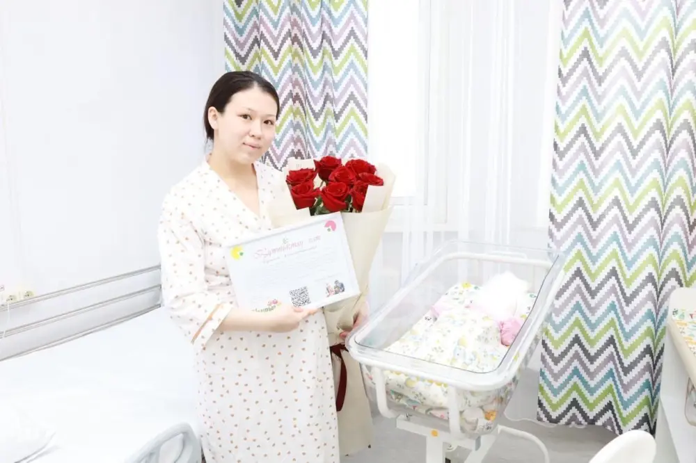 Необычный подарок получили новорожденные в День обновления в Астане (4)