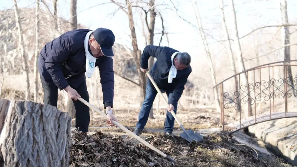 В ВКО в ходе новой экоакции очищены родники и берега водоёмов (2)