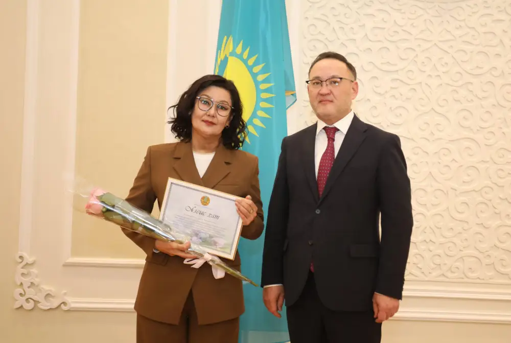 В Мангистау прошло торжественное мероприятие, приуроченное к Международному женскому дню (4)