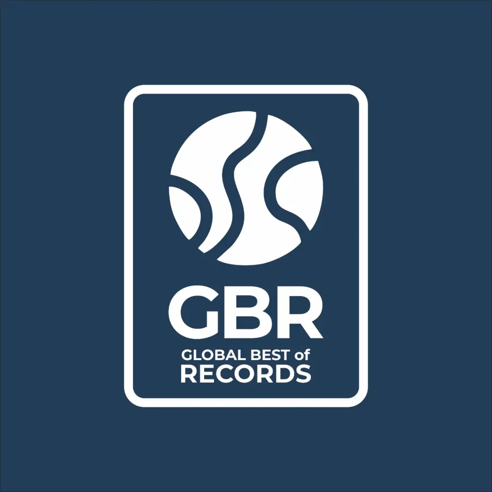 Более 5000 домбристов из ВКО установили мировой рекорд, исполнив песню «Акбулак» (8)