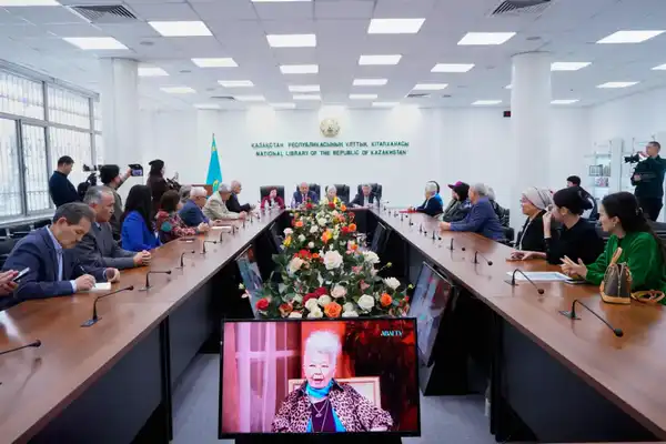 Творческое наследие Магиры Кожахметовой представили в Алматы (5)