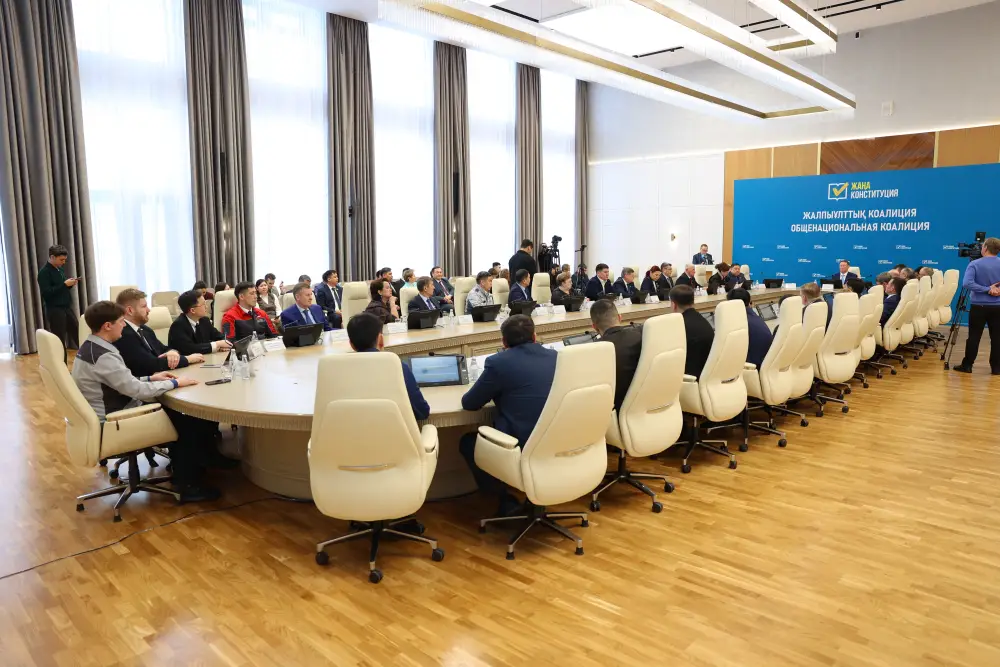 Разъяснили проект новой Конституции (3)