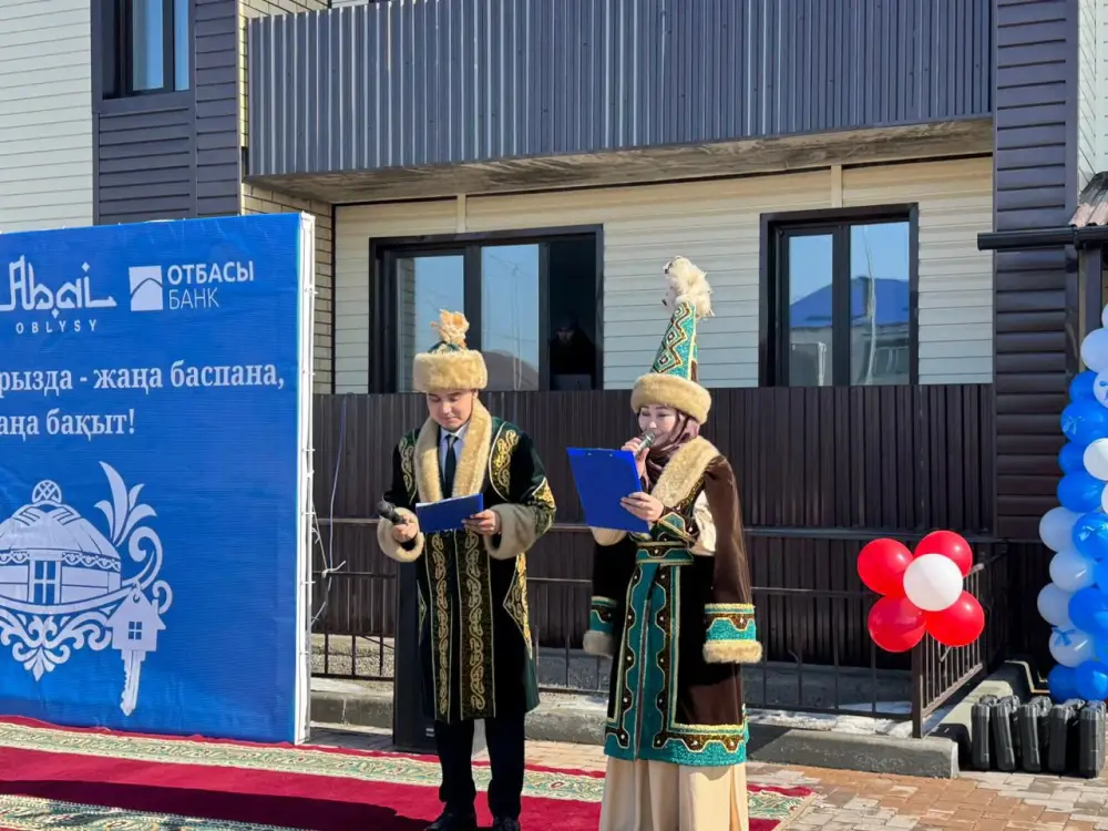 В Абайском районе в преддверии Наурыз мейрамы 17 семей получили жилье (5)