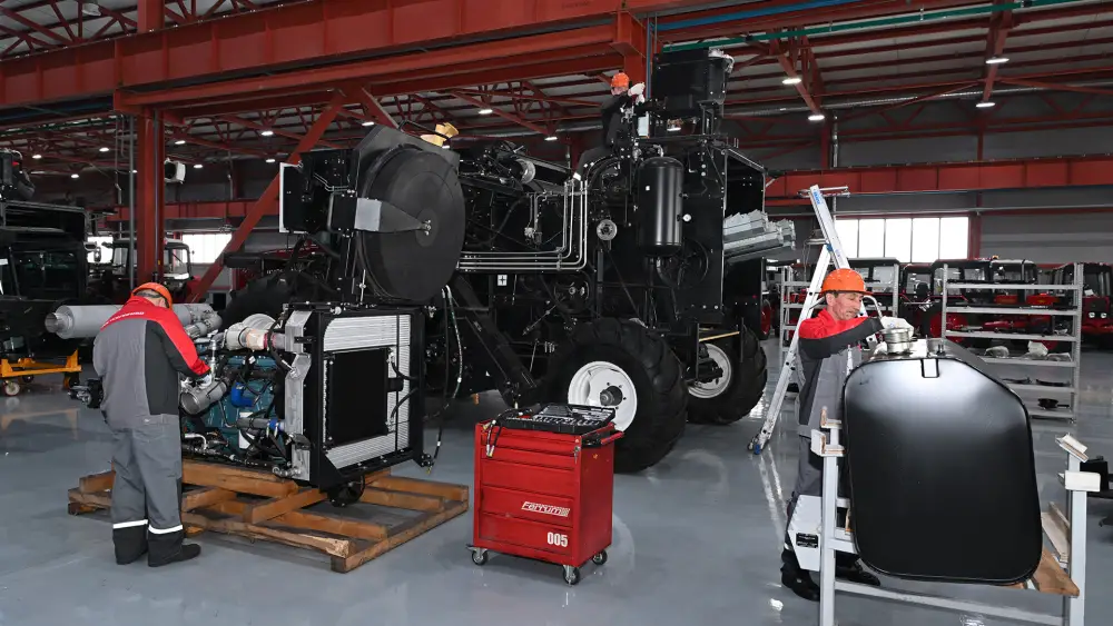 Развитие инфраструктуры для привлечения инвестиций: Олжас Бектенов ознакомился с индустриальным развитием Акмолинской области (5)