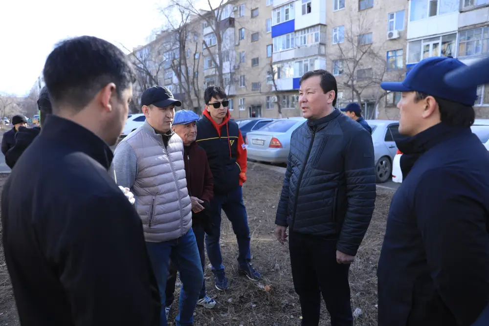 Субботник в Актобе: аким области ознакомился с ходом работ по благоустройству (8)