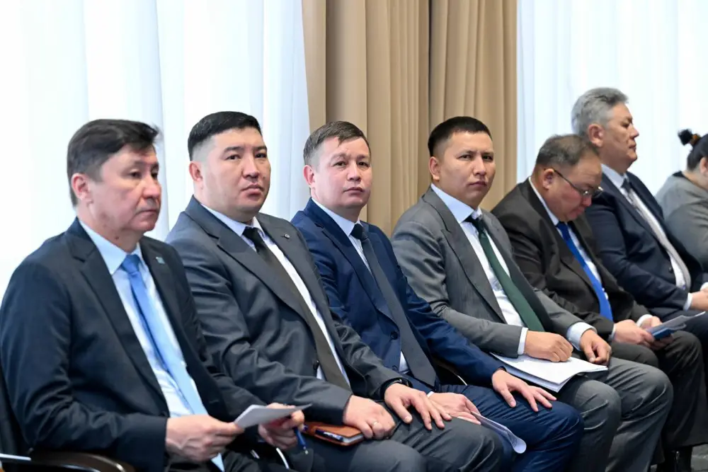 В области Абай обсудили вопросы развития искусственного интеллекта (9)