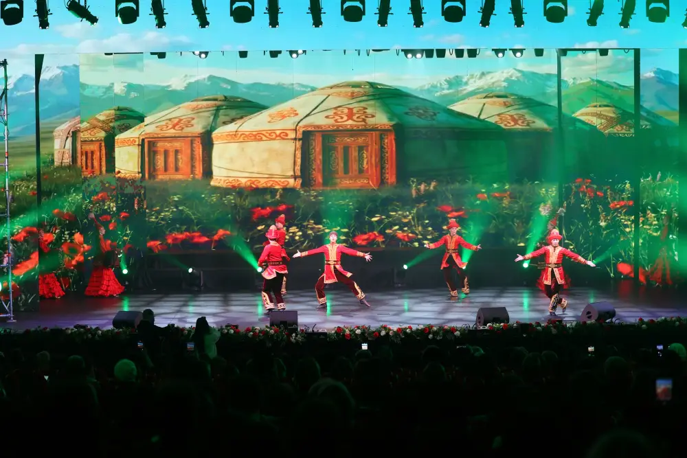 Праздничный концерт «Әлемнің жарығы» (7)