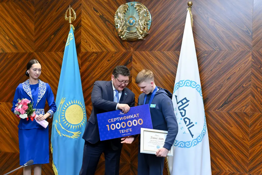 В области Абай чествовали чемпионов мира (8)