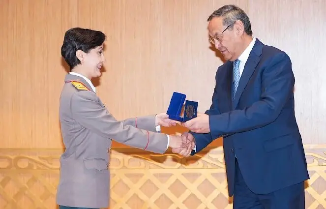 Женщина-военнослужащая стала лауреатом премии имени академика Наили Базановой (2)