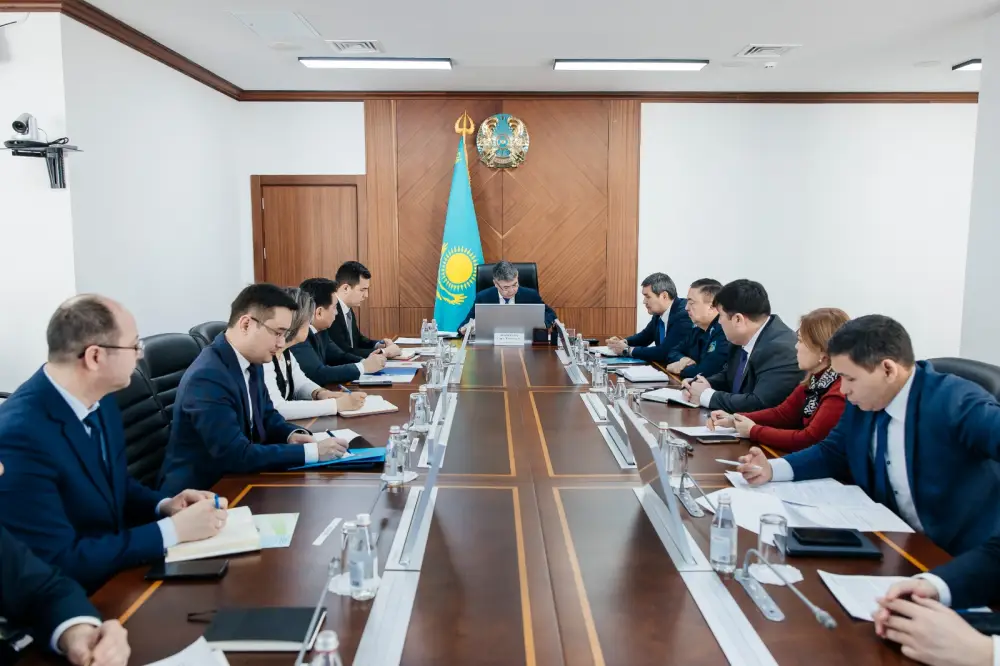 В Атырау состоялось совещание по вопросам экологии и озеленения (7)