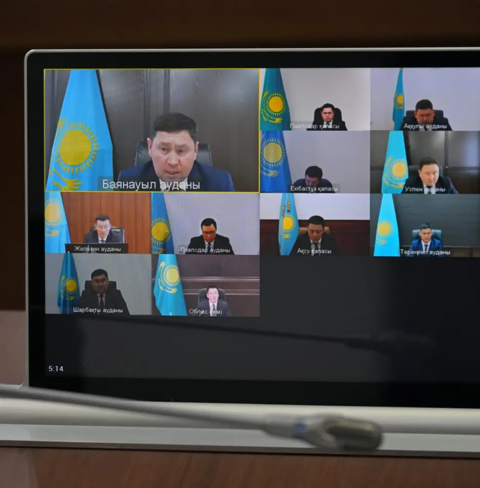 Аким области Асаин Байханов провел совещание по вопросам реализации проектов нового строительства, реконструкций и капитальных ремонтов (5)