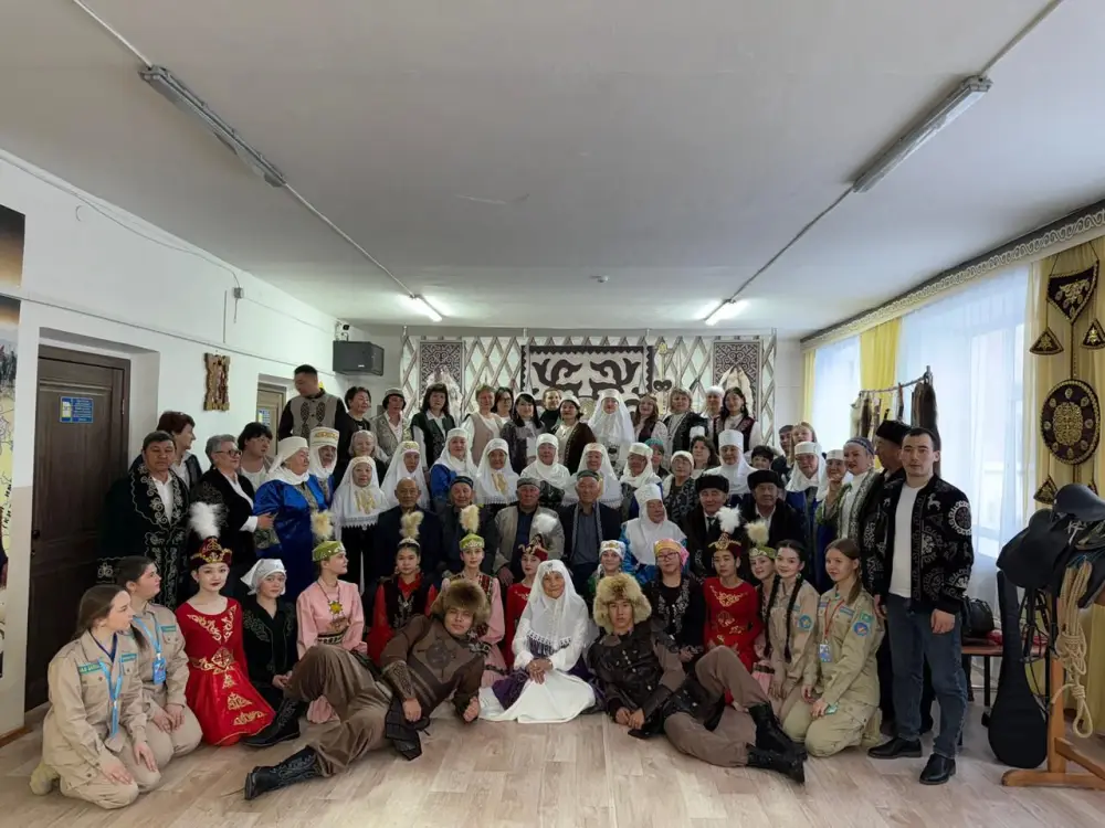 В школе района Алтай открыт кабинет национальных традиций (10)