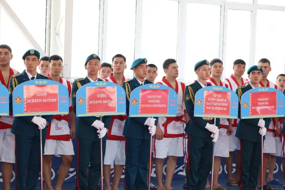 Первенство силовиков: свыше 200 палуанов борются за чемпионский титул (4)