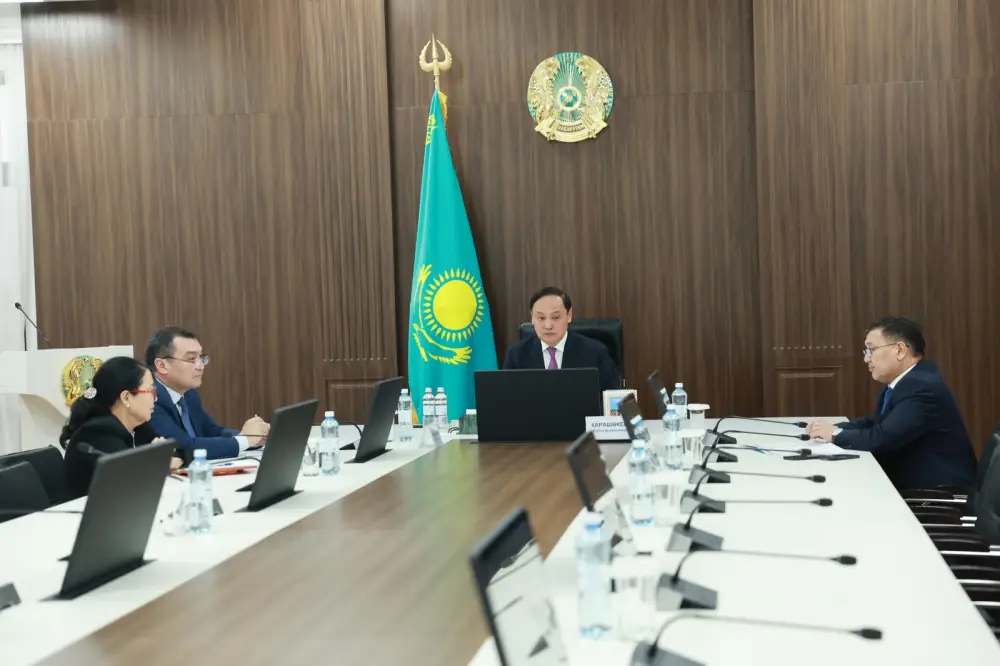 В Жамбылской области обновляют учебные кабинеты сельских школ (3)