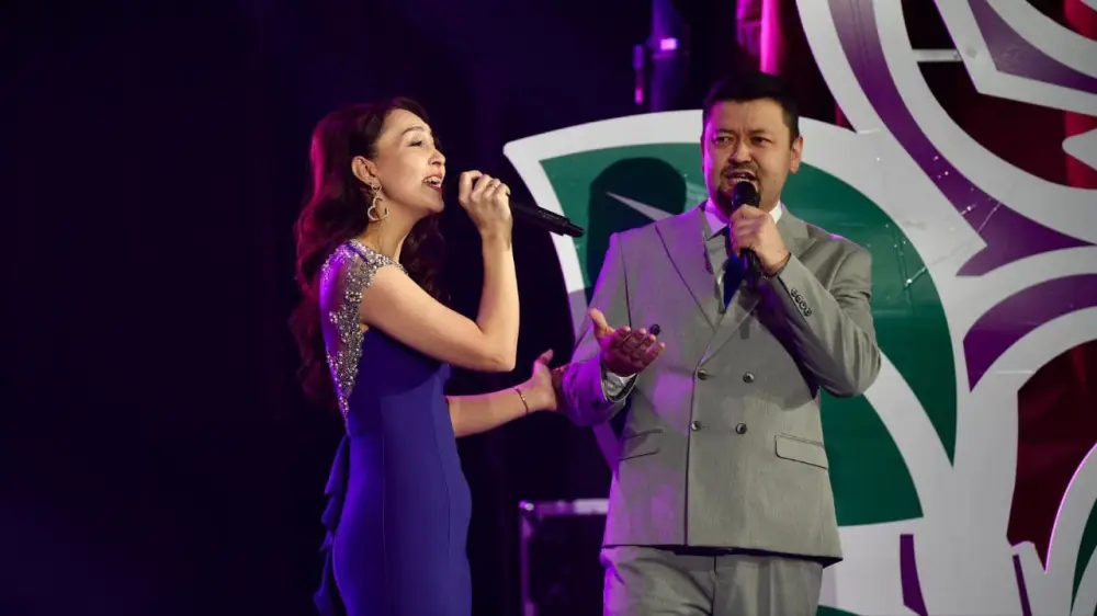 В Восточном Казахстане наградили отличившихся представительниц прекрасного пола (6)