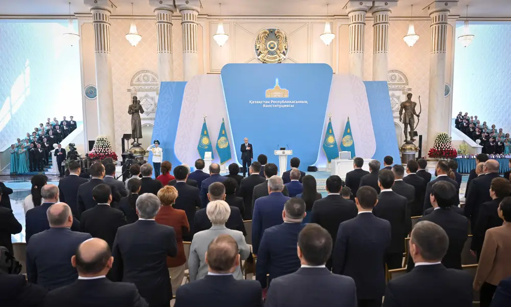 Президент Касым-Жомарт Токаев принял участие в торжественном мероприятии, посвященном принятию Конституции (2)