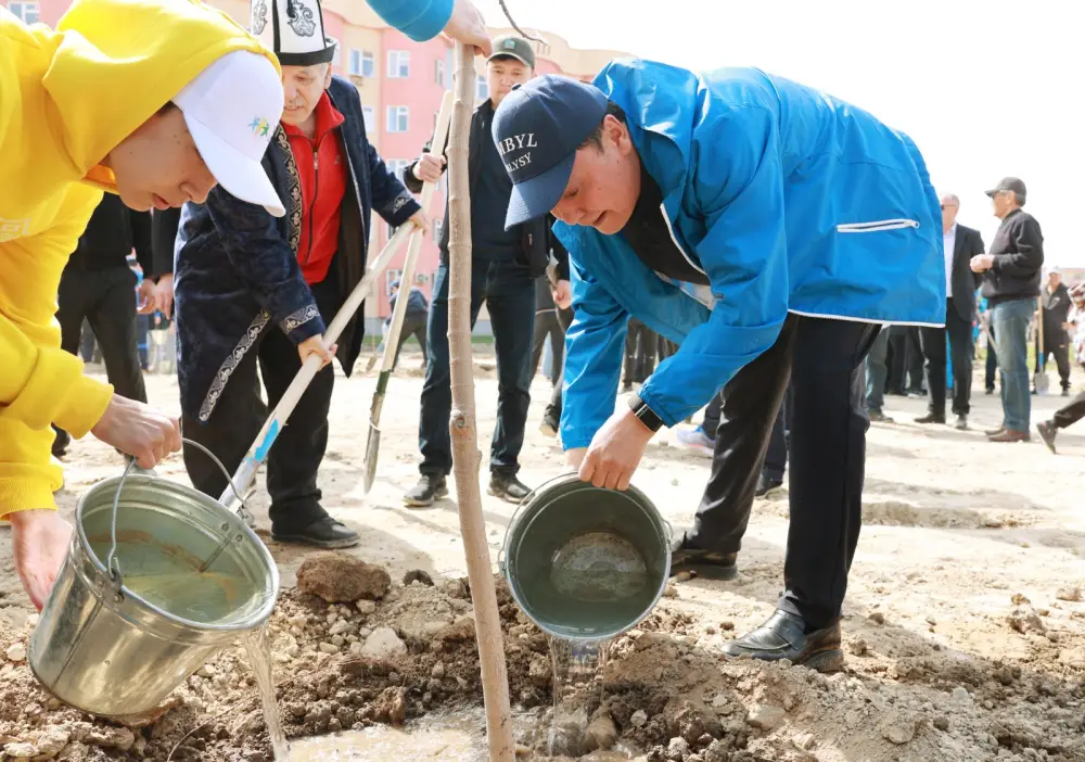 «Таза Қазақстан»: в Жамбылской области высадили свыше 9 тысяч деревьев (2)