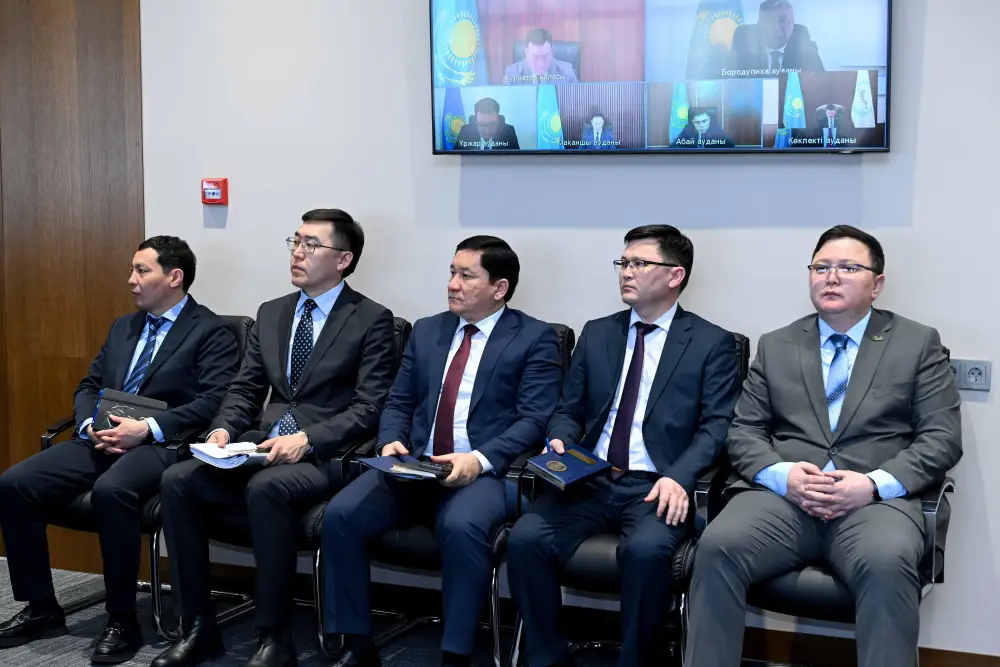 В области Абай рассмотрели ход подготовки к весенне-полевым работам (9)