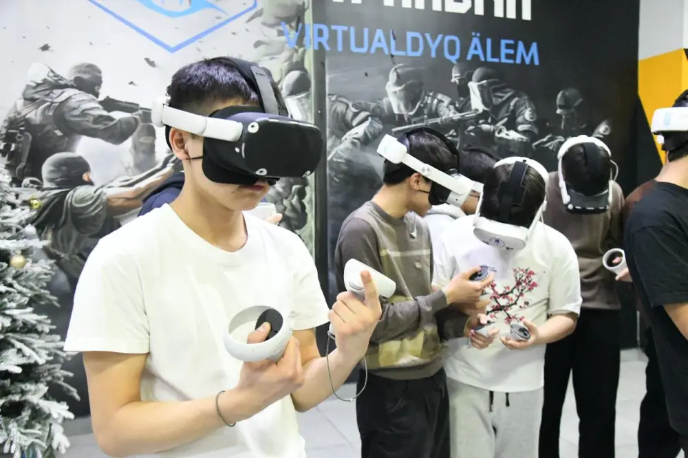 Попробовать себя в будущей профессии смогли столичные студенты благодаря виртуальной реальности (7)