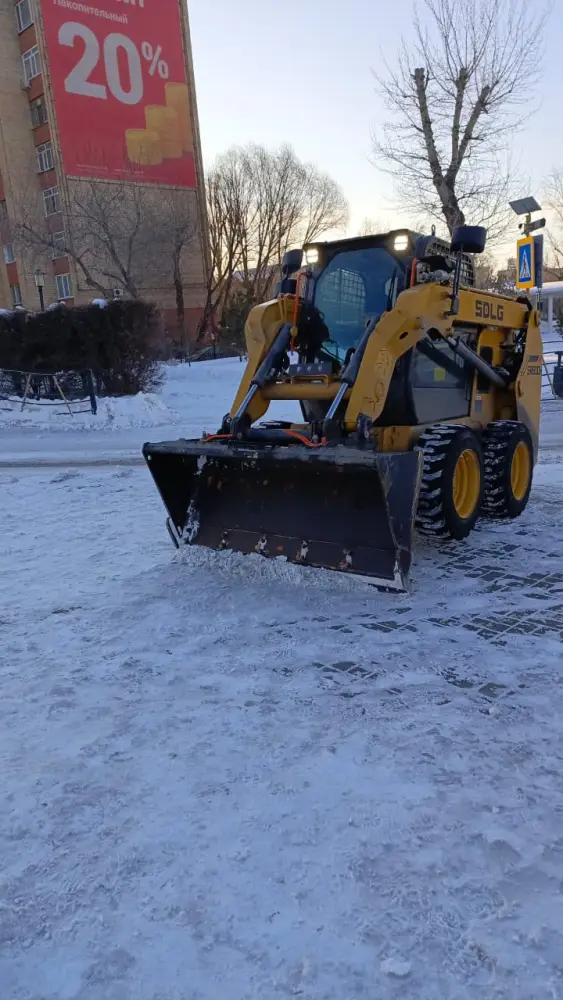 Снегопад в Астане: более 1700 единиц спецтехники задействованы в уборке снега в Астане (7)