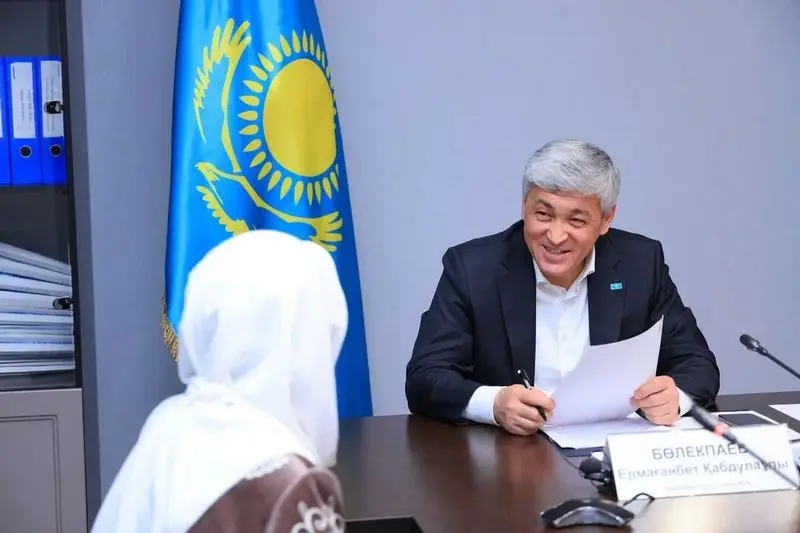 Ермаганбет Булекпаев провёл личный приём жителей (4)