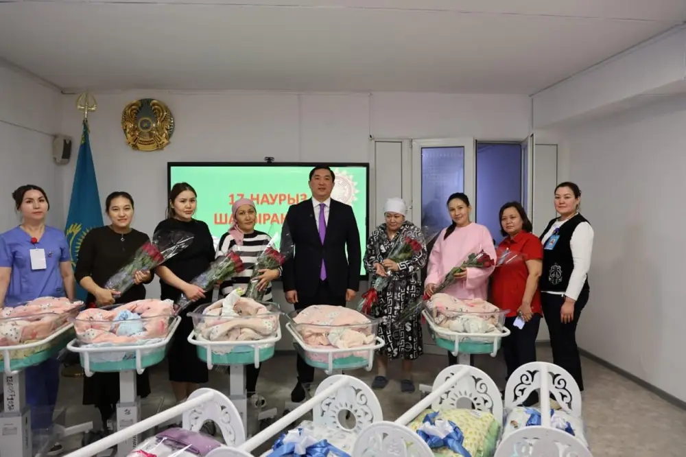 В Атырау чествовали молодых матерей в день «Шанырақ» (3)