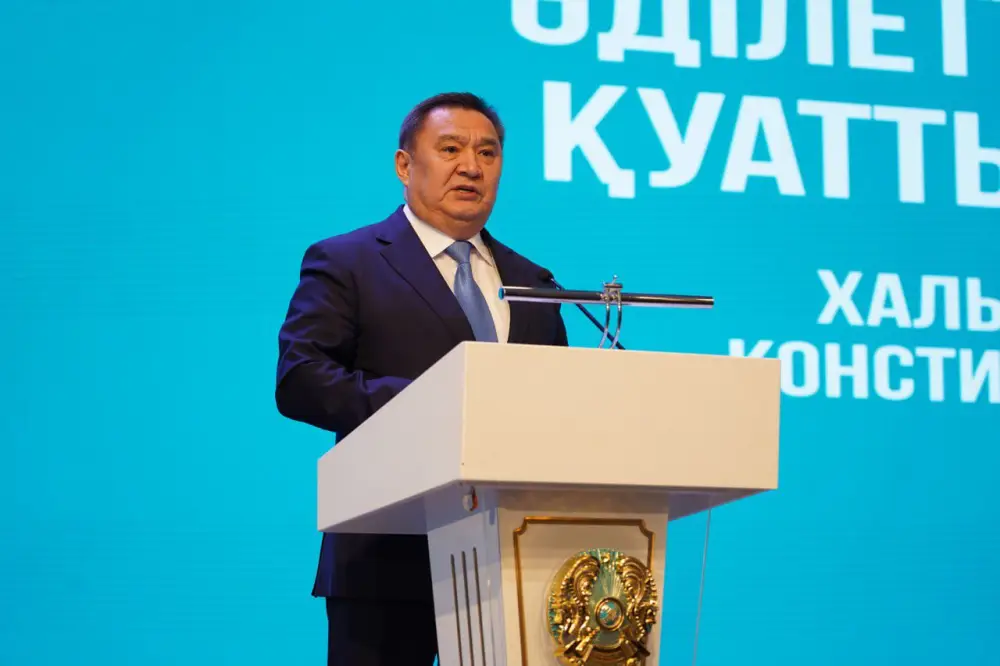 Педагогическая общественность Акмолинской области поддерживает новую Конституцию (5)